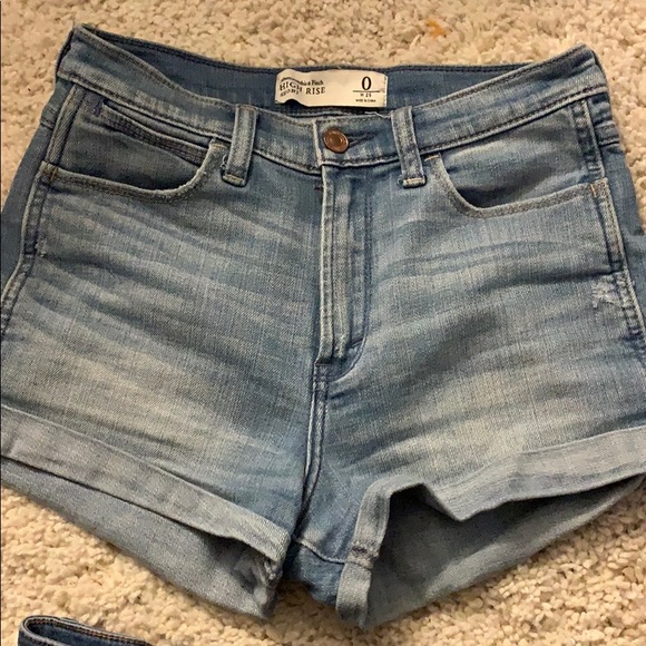 DENIM SHORTS - Picture 2 of 5